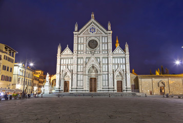 Fototapeta na wymiar Basilica of Santa Croce at the evening