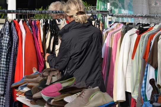 march&eacute;...brocante
