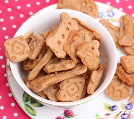 Hundekekse mit Thunfisch