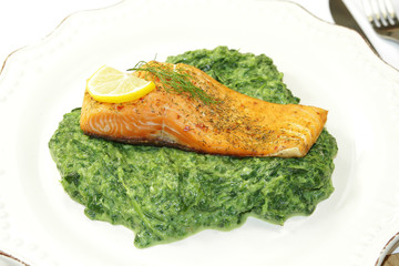 poisson et épinards