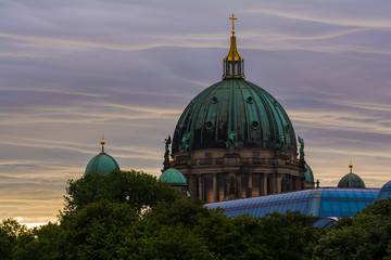 Berliner Dom im Abendlicht © kentauros