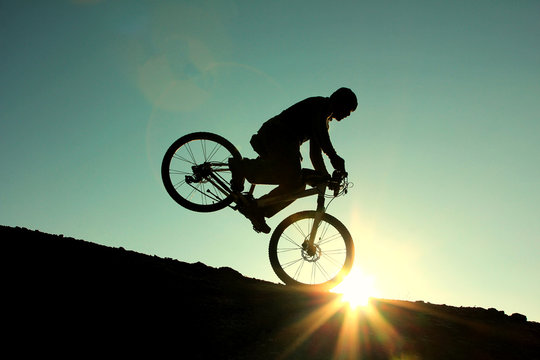 bisiklet ve g&uuml;neş buluşması