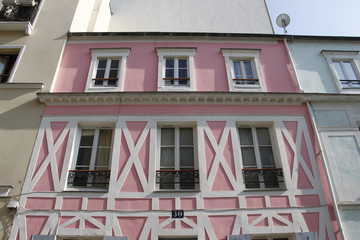 Maison rose de la rue Crémieux à Paris © Atlantis