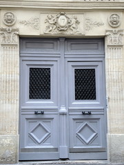 porte d'immeuble