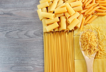 Composizione di pasta cruda