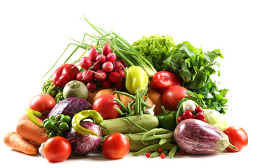 Fototapeta na wymiar Fresh organic vegetables, isolated on white