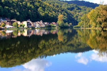 Fototapeta premium Beaulieu-sur-Dordogne (Corrèze).