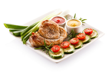 Grilled steak and vegetable salad