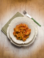 pasta with artichoke and tomatoes sauce