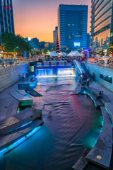 Naklejka premium Cheonggyecheon Stream