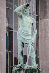 Naklejka premium standbeeld zomer of de maaier Kruidtuin Brussel