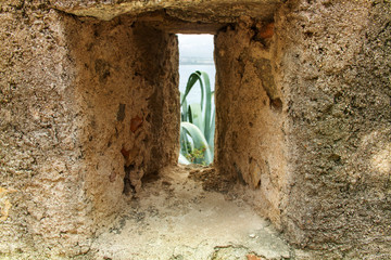 Obraz premium stone window fortress gray stone