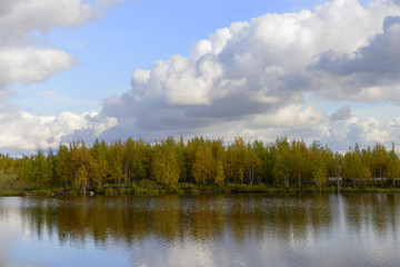 Fototapeta na wymiar Autumn scenic landscape of northern Russia