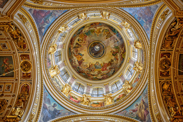 Fototapeta na wymiar Interior decoration of Saint Isaac's Cathedral in St. Petersburg