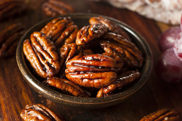 Homemade Candied Pecans with Cinnamon