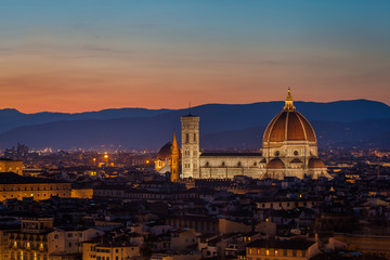 Fototapeta na wymiar Duomo of Florence at dusk