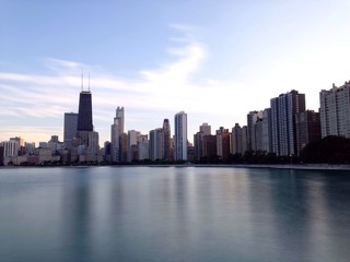 Naklejka premium chicago centrum i jezioro