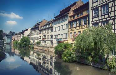 Fototapeta na wymiar old center of Strasbourg
