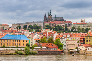 Obraz premium Old town of Prague with castle at Vltava river, Czech Republic