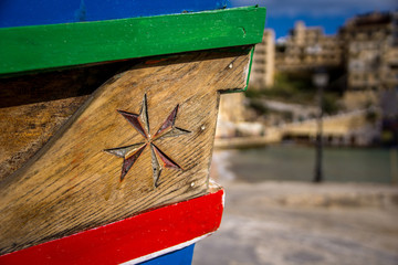 Barque dans le port de Xlendi, Malte