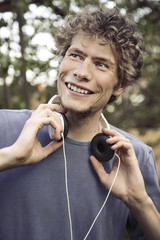 Listen to music 2