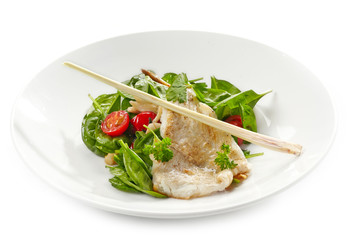 salad with flounder fillet