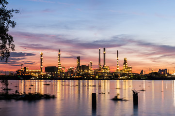 Fototapeta na wymiar Oil Refinery plant at sunrise