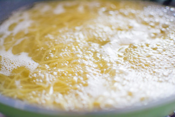 パスタ　茹でる