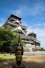 熊本城天守閣と顔ハメ甲冑