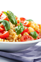 Pasta with fresh tomatoes and basil