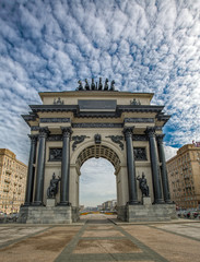 Fototapeta na wymiar Триумфальная арка в Москве