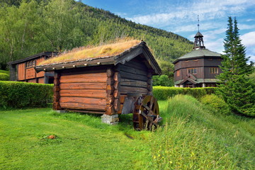 Norwegia , krajobraz wiejski, typowe domki norweskie