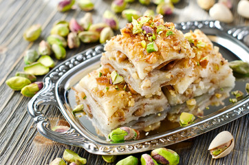 Baklava turc de dessert de pâtisserie de pistache aux pistaches vertes
