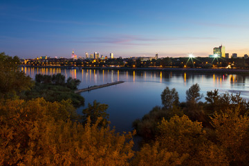 Fototapeta premium Jesienna panorama Warszawy