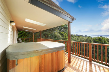 Walkout deck with jacuzzi