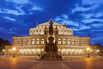 Fototapeta na wymiar Dresden - Germany - Semper opera at night