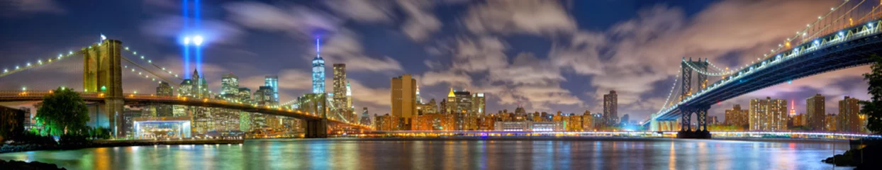 Fotobehang Panorama van Manhattan ter nagedachtenis van 11 september, New York City © Oleksandr Dibrova