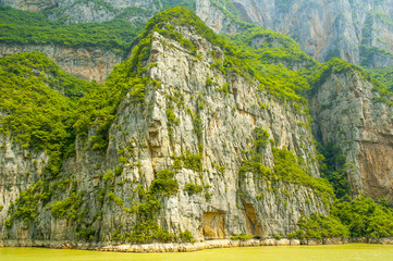 Three gorges, Yangtze river - 70814510