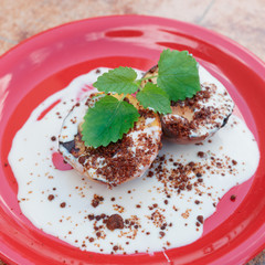Grilled peaches with cream