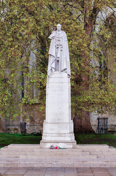 King George V Statue,  London, UK