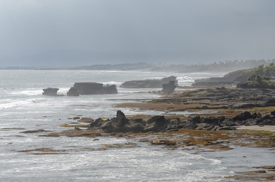 the sea in ​​tanah lot