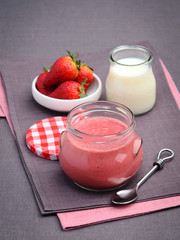 strawberries with yogurt