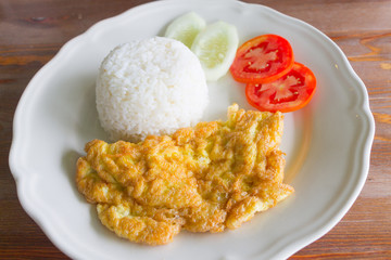 Rice with plain omelet