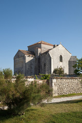 Fototapeta na wymiar L'église Sainte Radegonde de Talmont