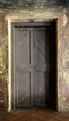Old grungy door