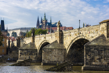 Fototapeta na wymiar Panormany view of the Charles Bridge in Prague