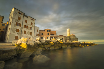 Miasto nad Adriatykiem widziane z wody.Piran,Słowenia © Mike Mareen
