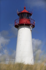 Fototapeta na wymiar Leuchtturm am Ellenbogen in List auf Sylt, Deutschland