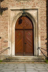 alte Tür einer Kirche