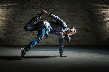 Danseur moderne 2 © Chlorophylle